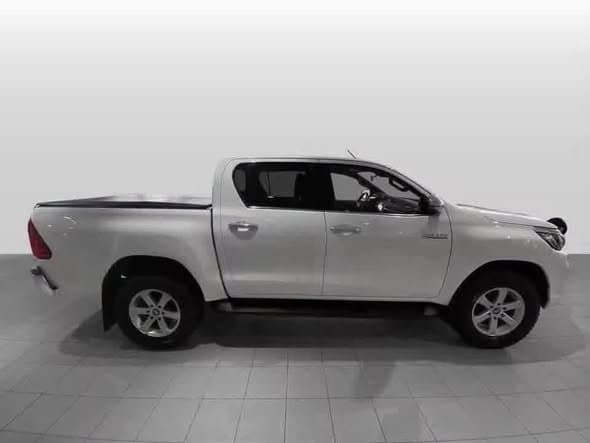 Toyota Hilux D-4D 150cv D-Cab 4WD SR+Inv