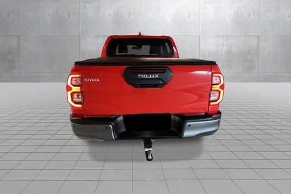Toyota Hilux 2.8 D-Cab 4WD SR+ Inv. X