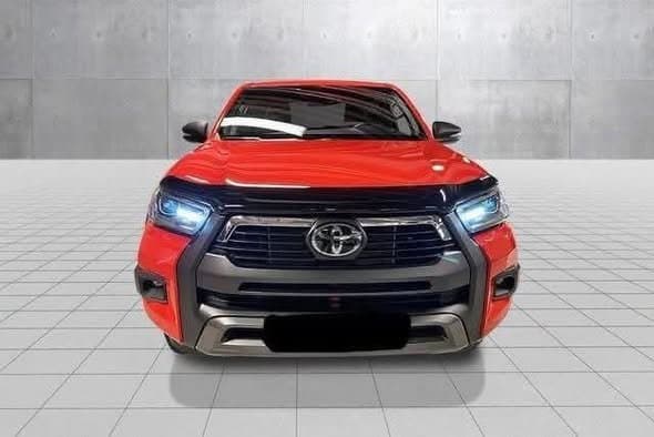 Toyota Hilux 2.8 D-Cab 4WD SR+ Inv. X