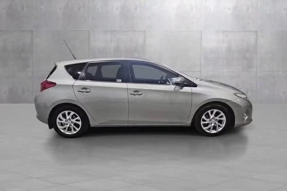 Toyota Auris 1.4 D-4D Active