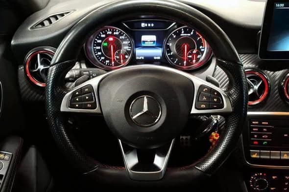 Mercedes-Benz A45 AMG 4Matic Panorámico LED