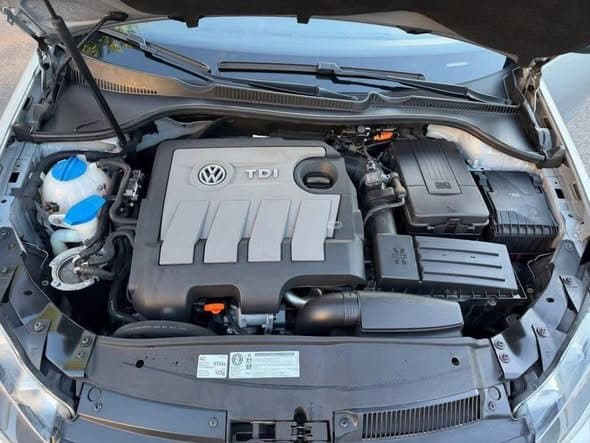 Volkswagen Golf VI 1.6 TDI 105 ch Highline BMT