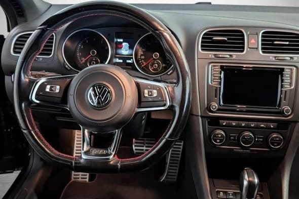 Volkswagen Golf VII GTI 2.0 TSI