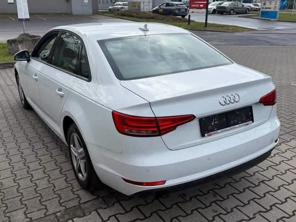 Audi A4 Limousine 1.4 TFSI ACT GR.NAVI BI.XEN PDC AHK
