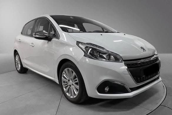 Peugeot 208 Allure 1.2 PureTech Panorama CarPlay