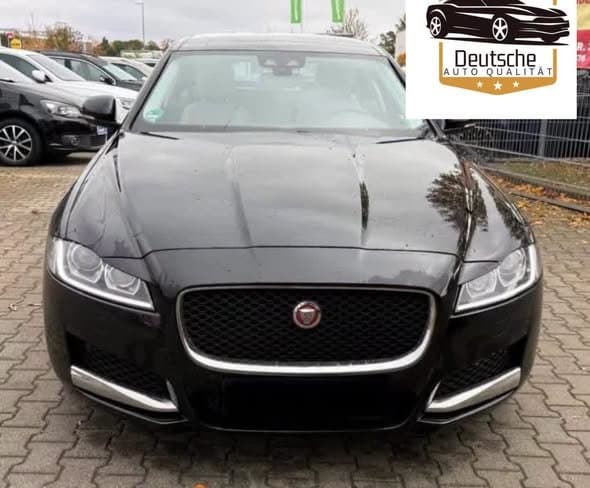 Jaguar XF 3.0 D Prestige PANO LEDER GR.NAVI BI.XENON