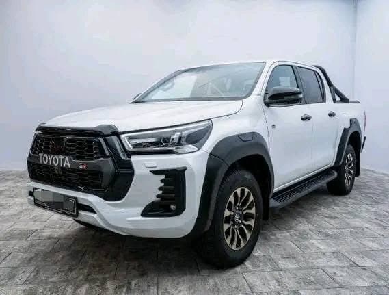 Toyota Hilux 2.8 D4-D GR Sport