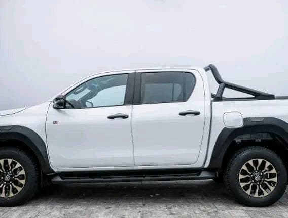 Toyota Hilux 2.8 D4-D GR Sport