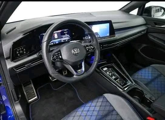 Volkswagen Golf R 4Motion
