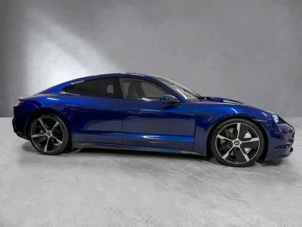Porsche Taycan Turbo