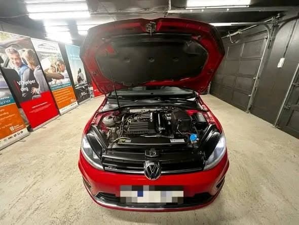 Volkswagen Golf R-Line